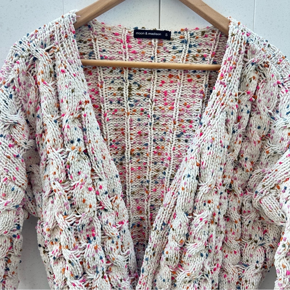 moon & madison Speckled Knit Cardigan - Picture 4 of 9